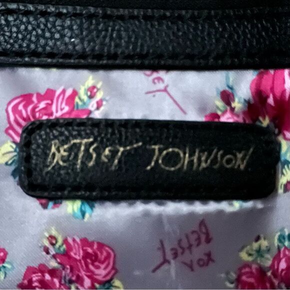 Betsey Johnson Black/White Quilted Mini Backpack NWOT! - Picture 6 of 9